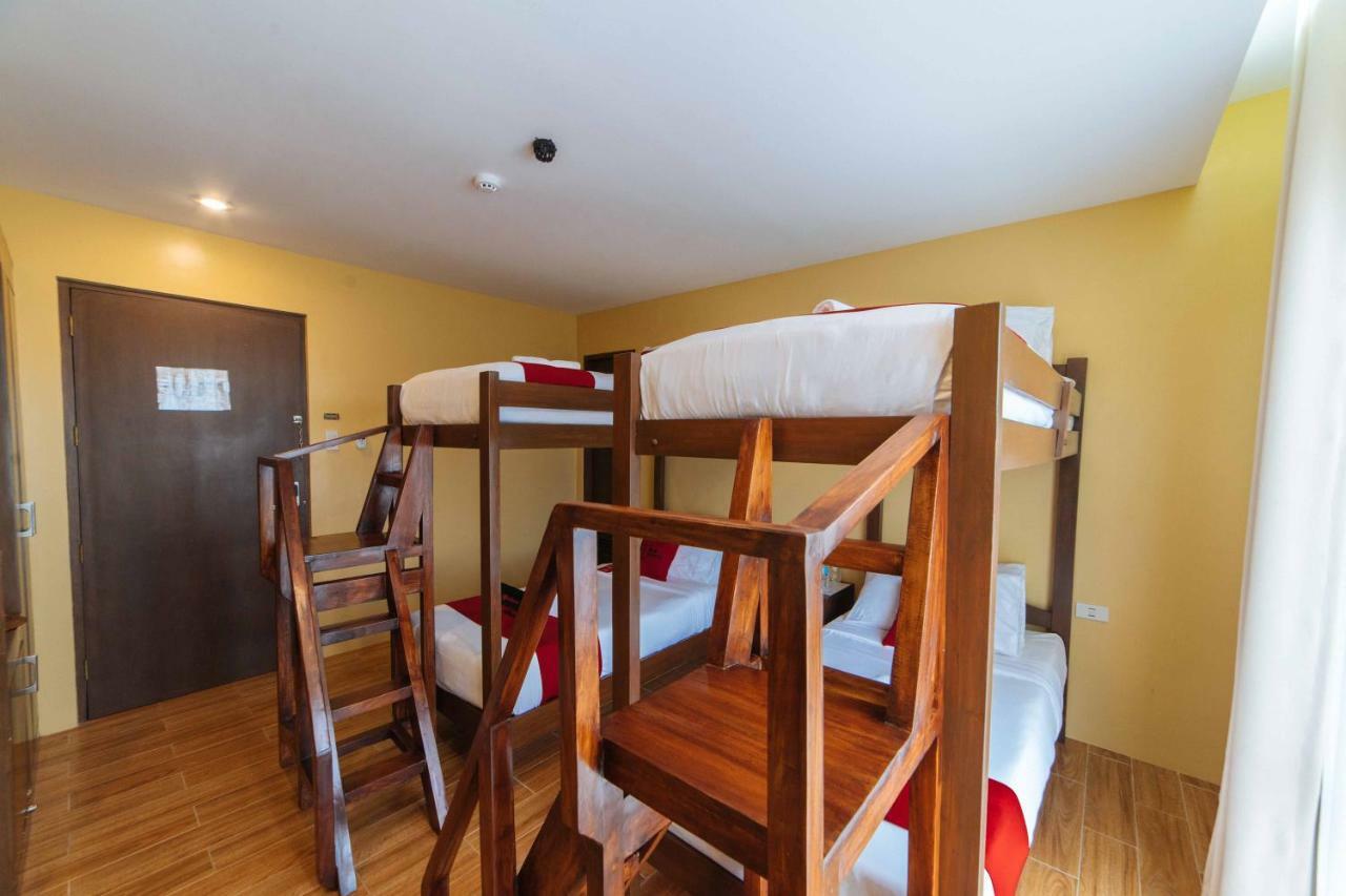Reddoorz Premium Near Health Centrum Banica Roxas City Buitenkant foto