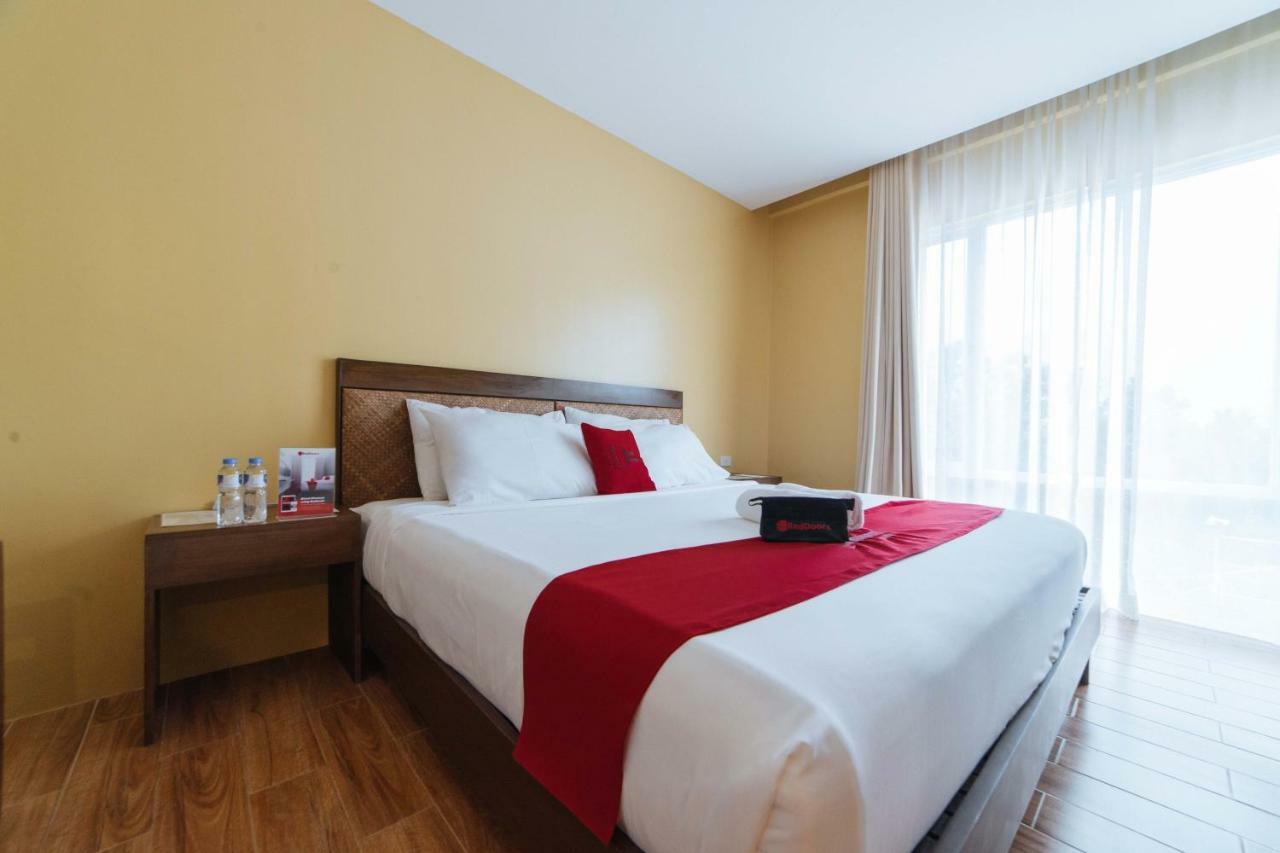 Reddoorz Premium Near Health Centrum Banica Roxas City Buitenkant foto