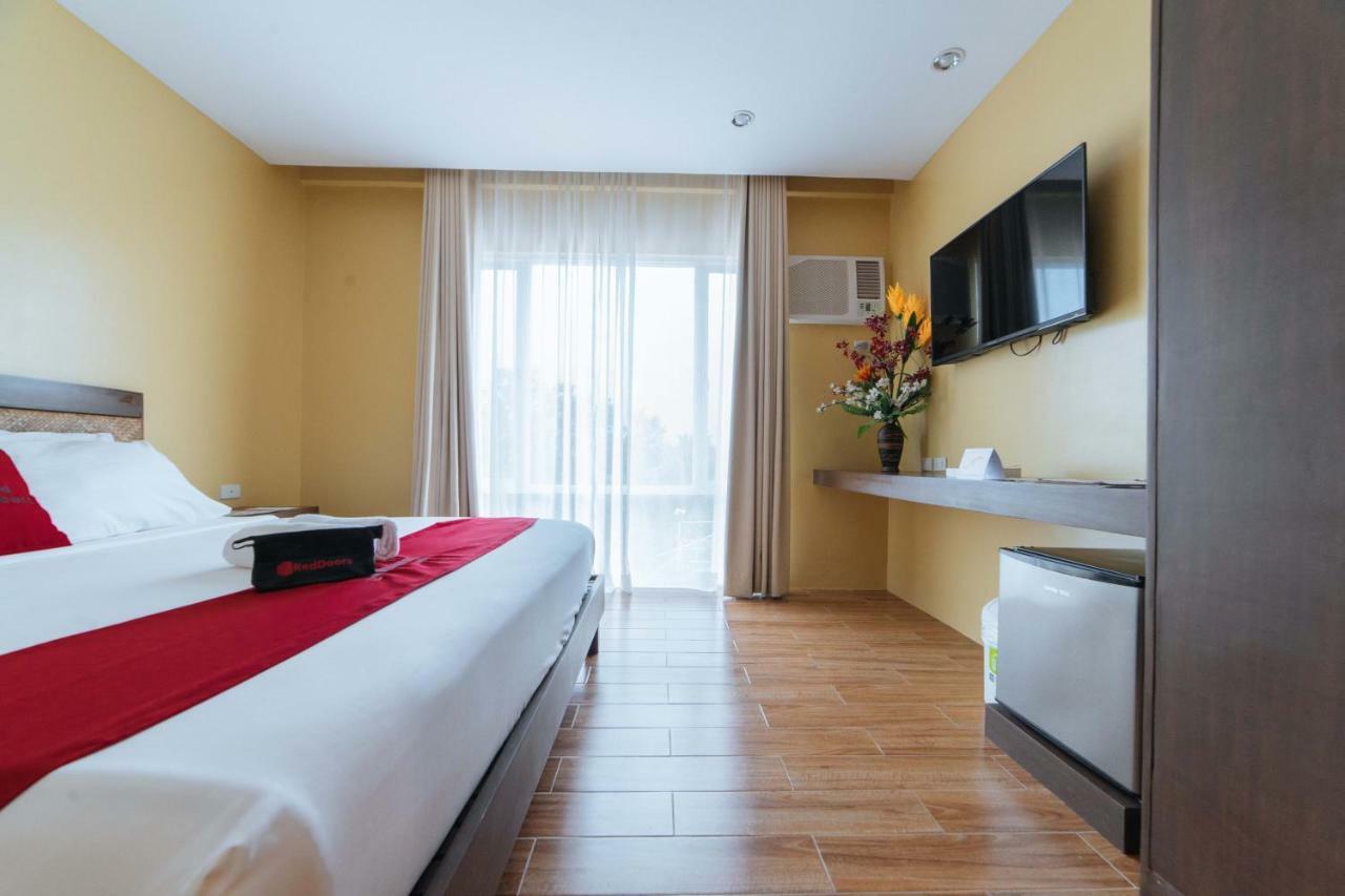 Reddoorz Premium Near Health Centrum Banica Roxas City Buitenkant foto