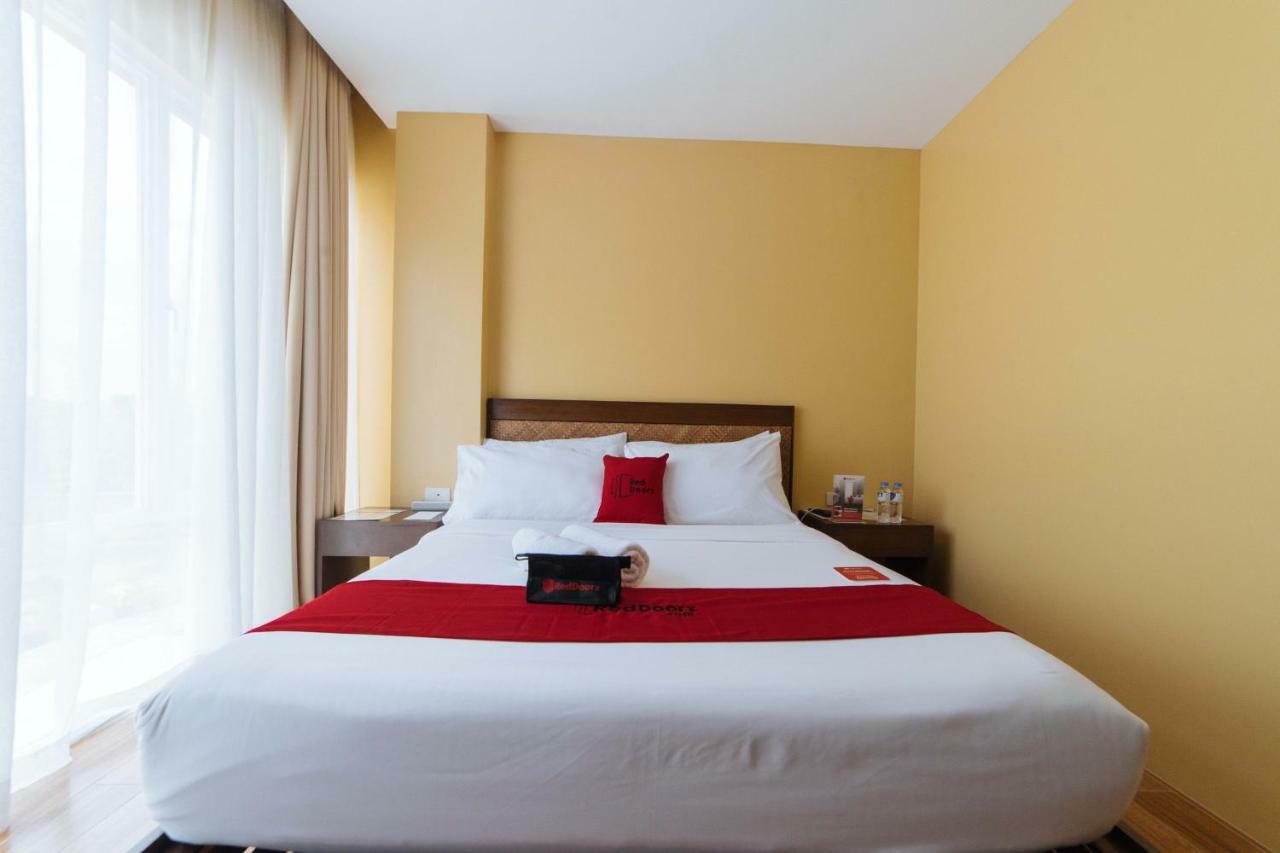 Reddoorz Premium Near Health Centrum Banica Roxas City Buitenkant foto