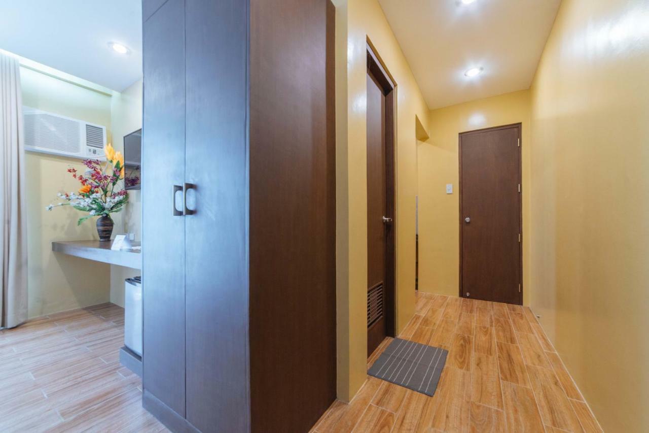 Reddoorz Premium Near Health Centrum Banica Roxas City Buitenkant foto